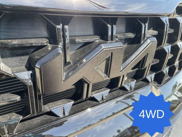 Used 2025 Kia Telluride AWD image 32