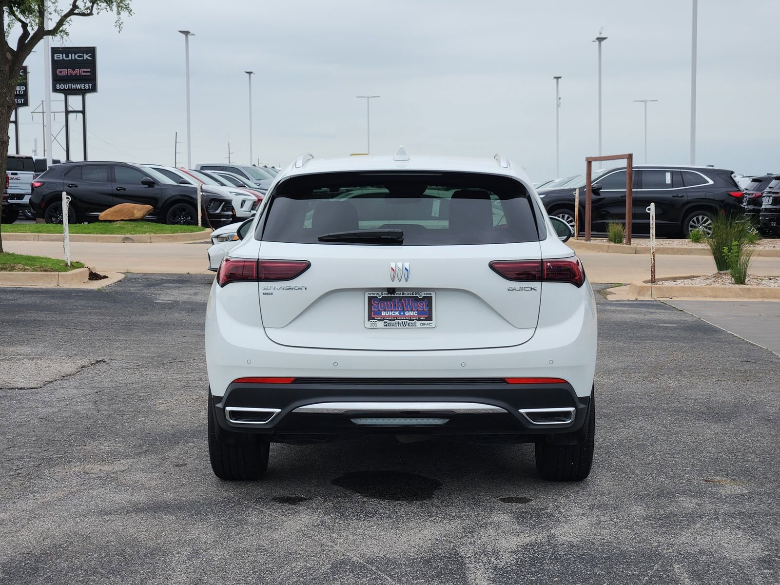 Certified 2024 Buick Envision Preferred AWD/4WD image 8