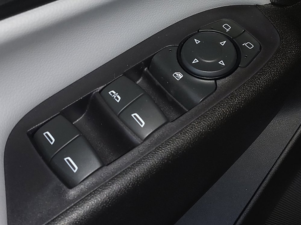 Used 2018 Chevrolet Equinox LS image 27