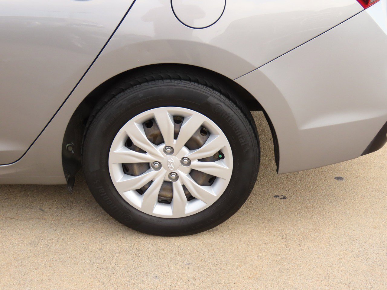 Used 2022 Hyundai Accent SE image 14