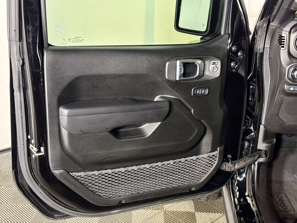 Used 2023 Jeep Wrangler Unlimited AWD/4WD image 10