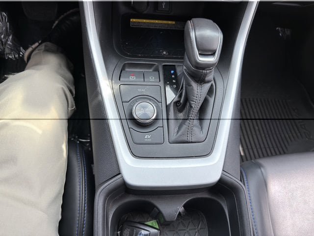 Used 2021 Toyota RAV4 XSE AWD/4WD image 23