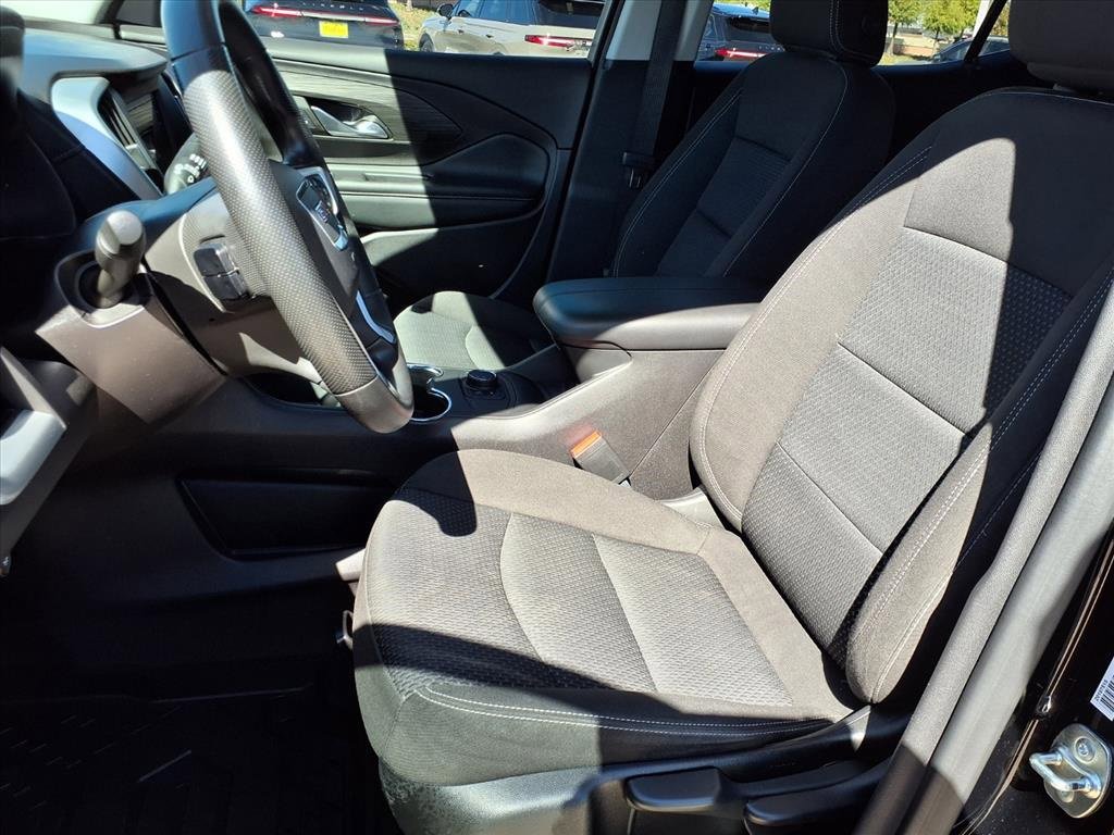 Used 2024 GMC Terrain SLE image 18