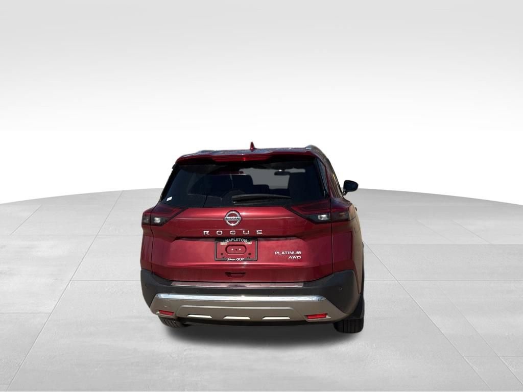 Used 2021 Nissan Rogue Platinum image 5