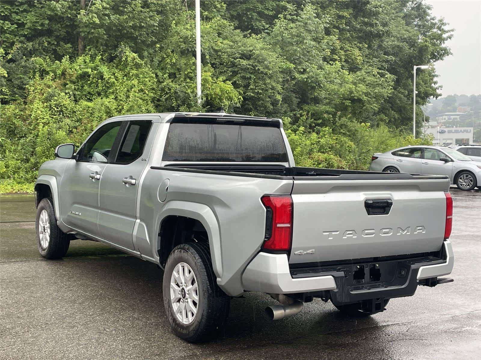 Used 2024 Toyota Tacoma SR5 AWD/4WD image 3