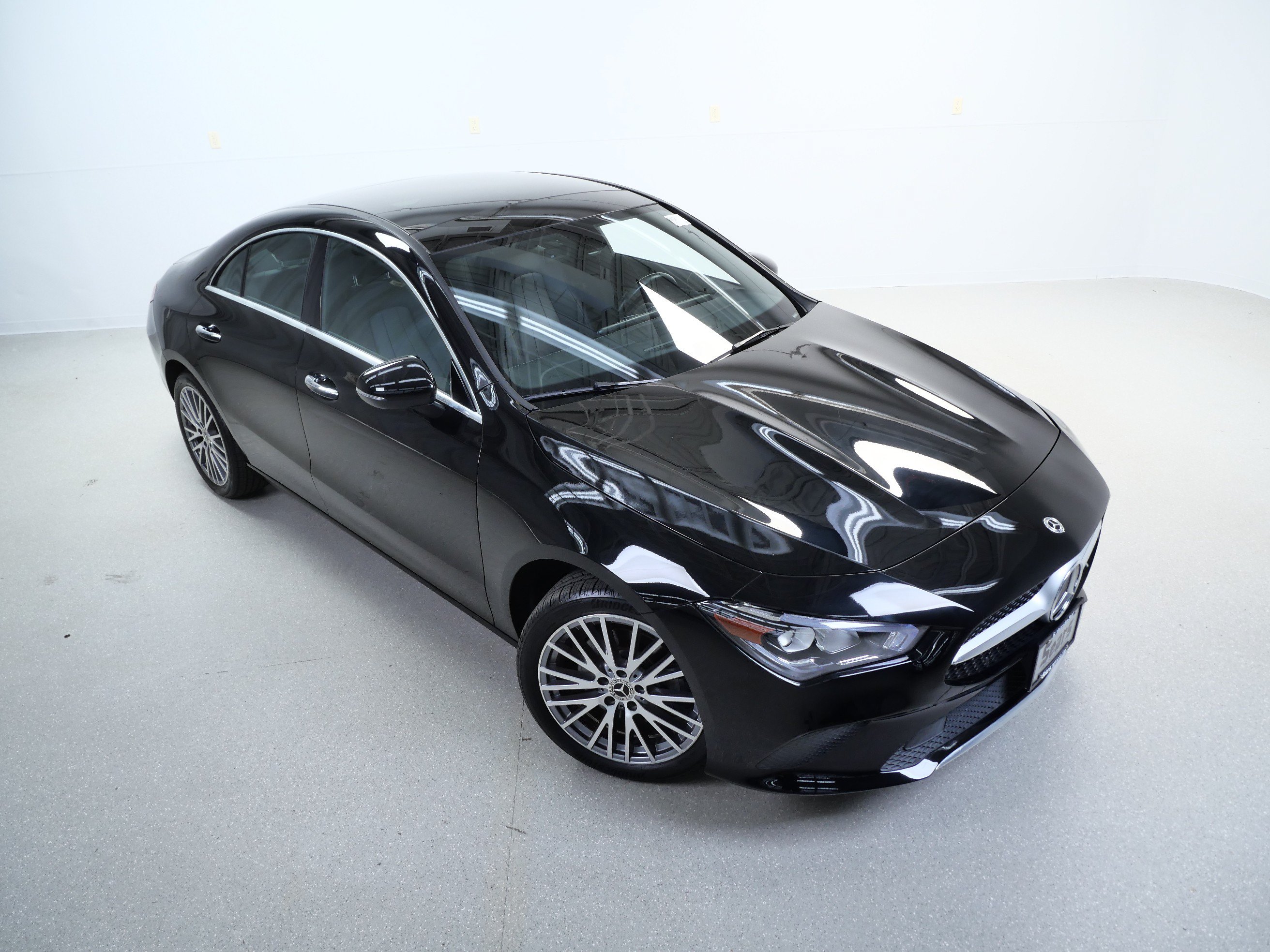 Certified 2022 Mercedes-Benz CLA 250 4MATIC w/ Premium Package Lite image 4