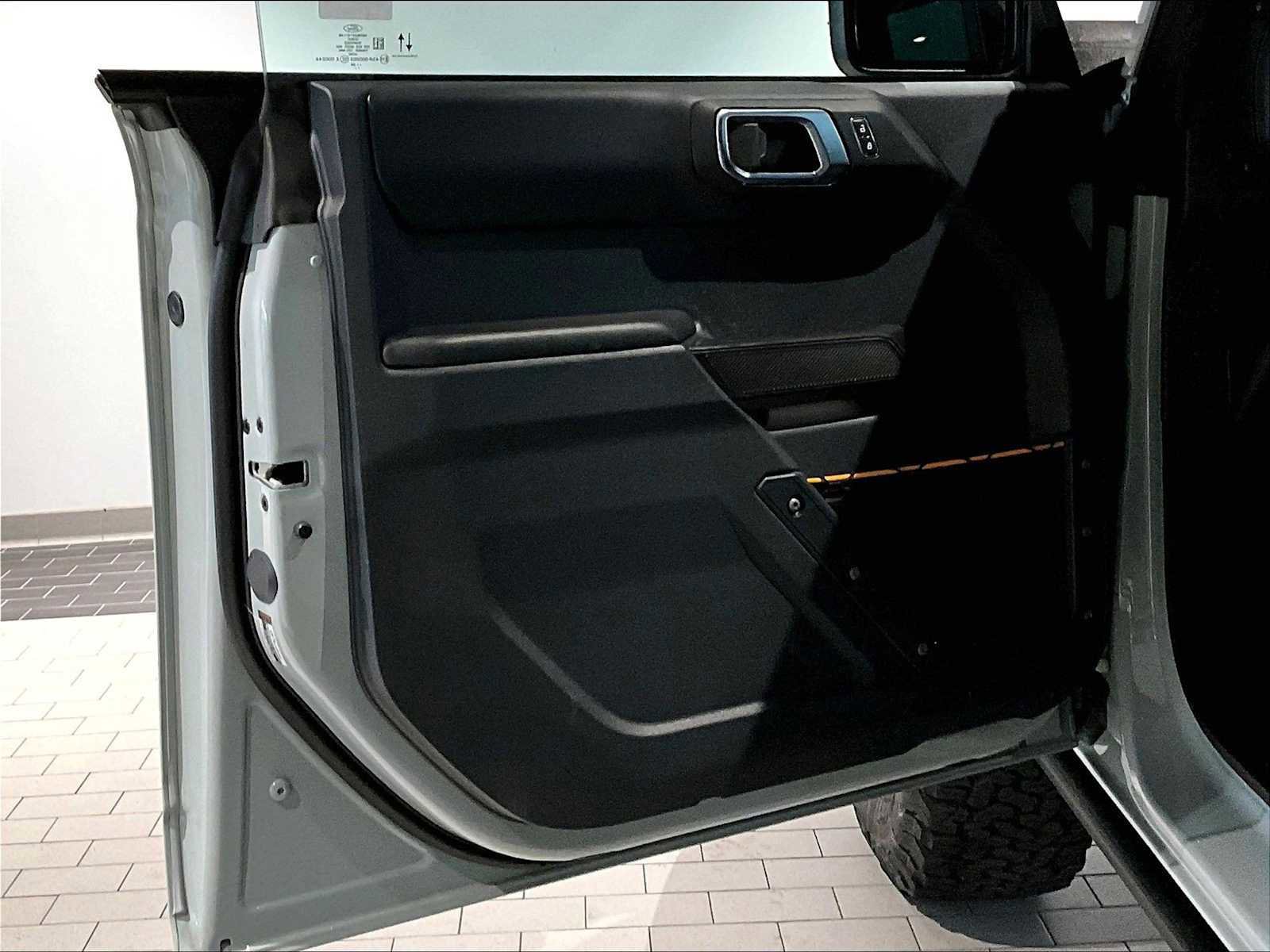 Used 2024 Ford Bronco Badlands image 26