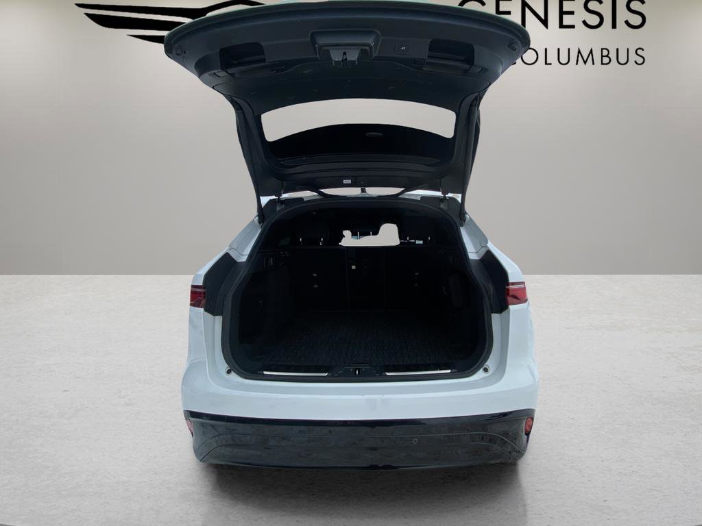 Used 2023 Jaguar F-PACE S image 9