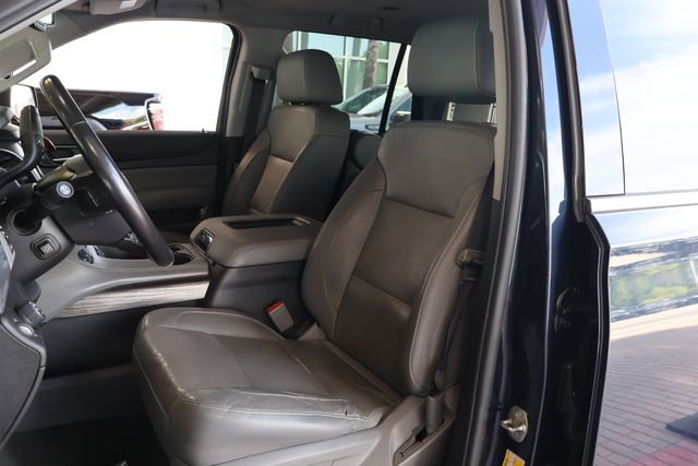 Used 2020 Chevrolet Tahoe LT w/ Luxury Package RWD image 14