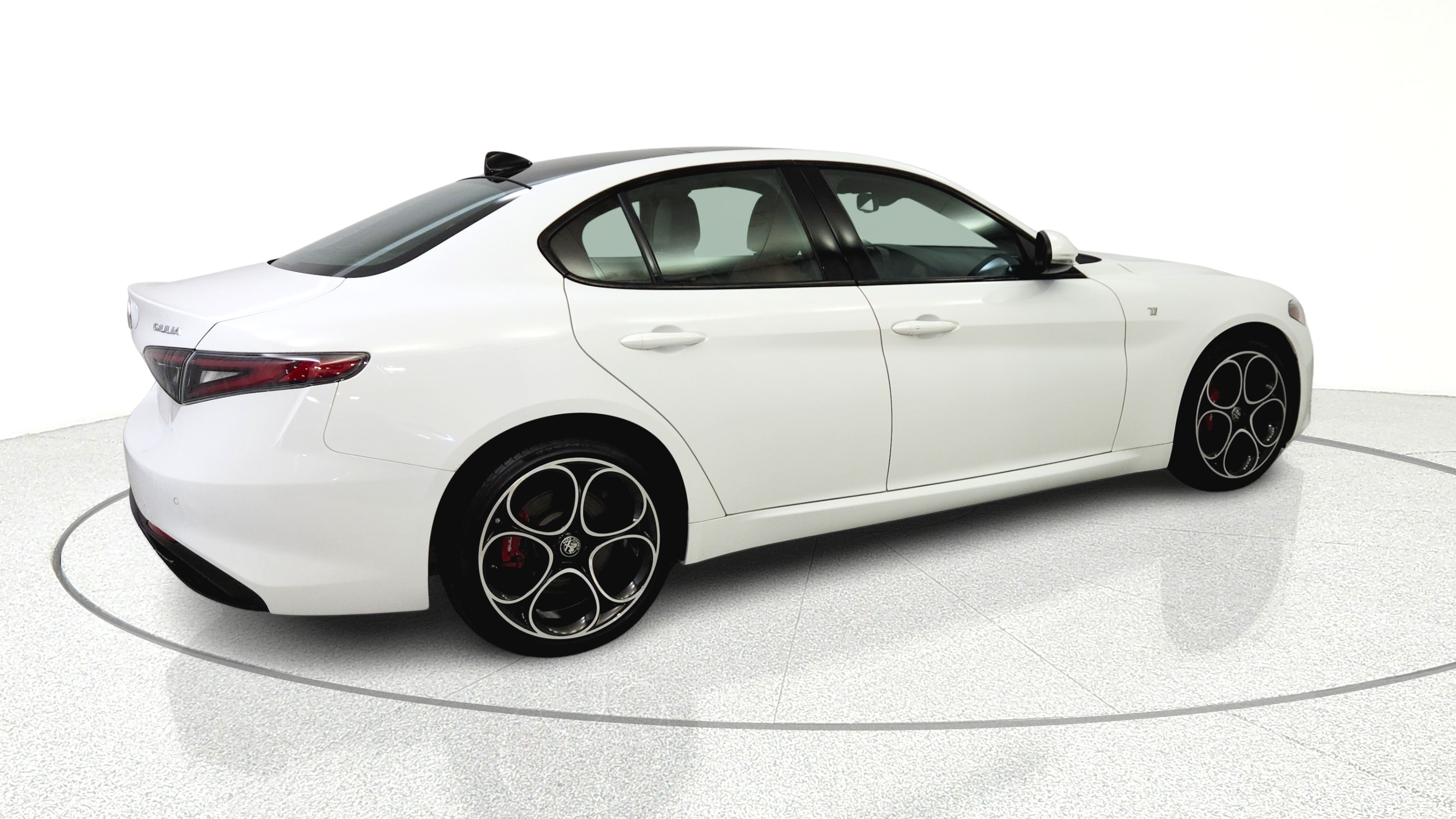 Used 2023 Alfa Romeo Giulia Ti w/ Active Assist Plus Package AWD/4WD image 7