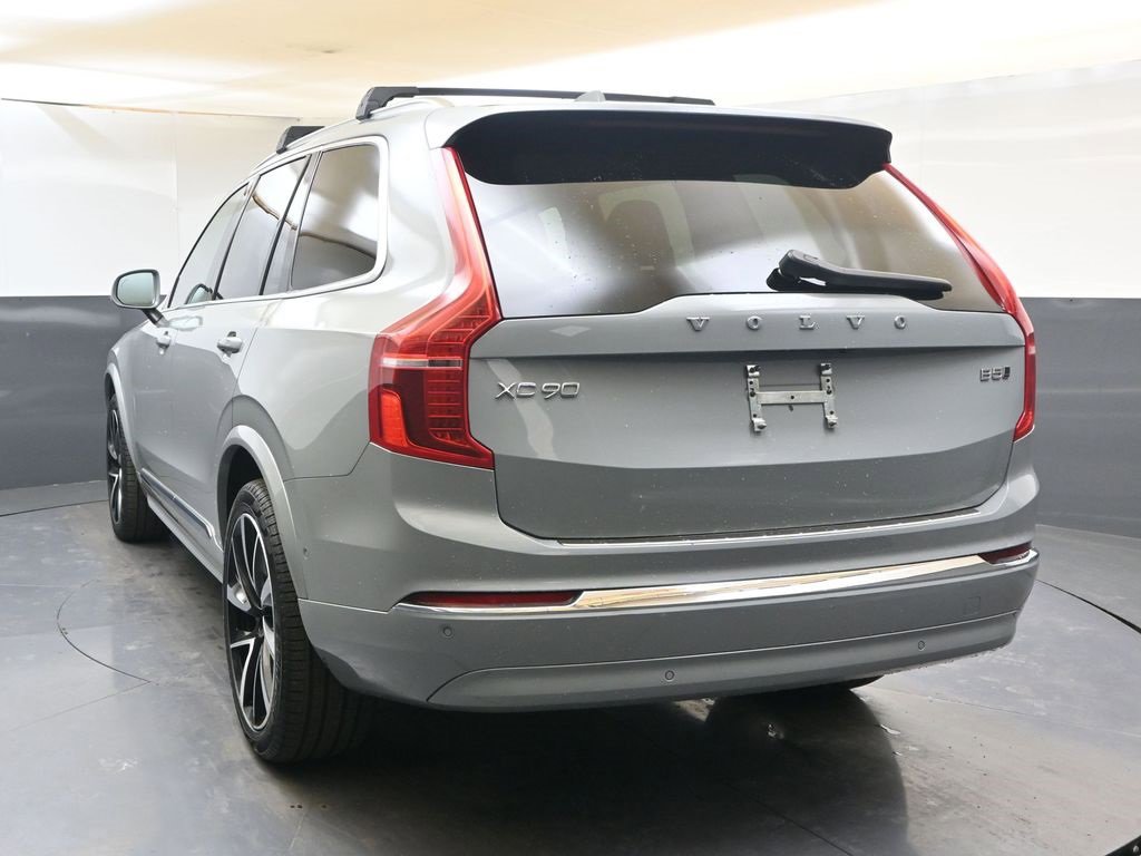 Certified 2024 Volvo XC90 B5 Plus w/ Protection Package Premier image 4