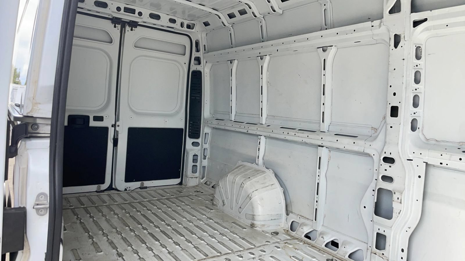 Used 2025 RAM ProMaster 3500 w/ Convenience Group FWD image 40