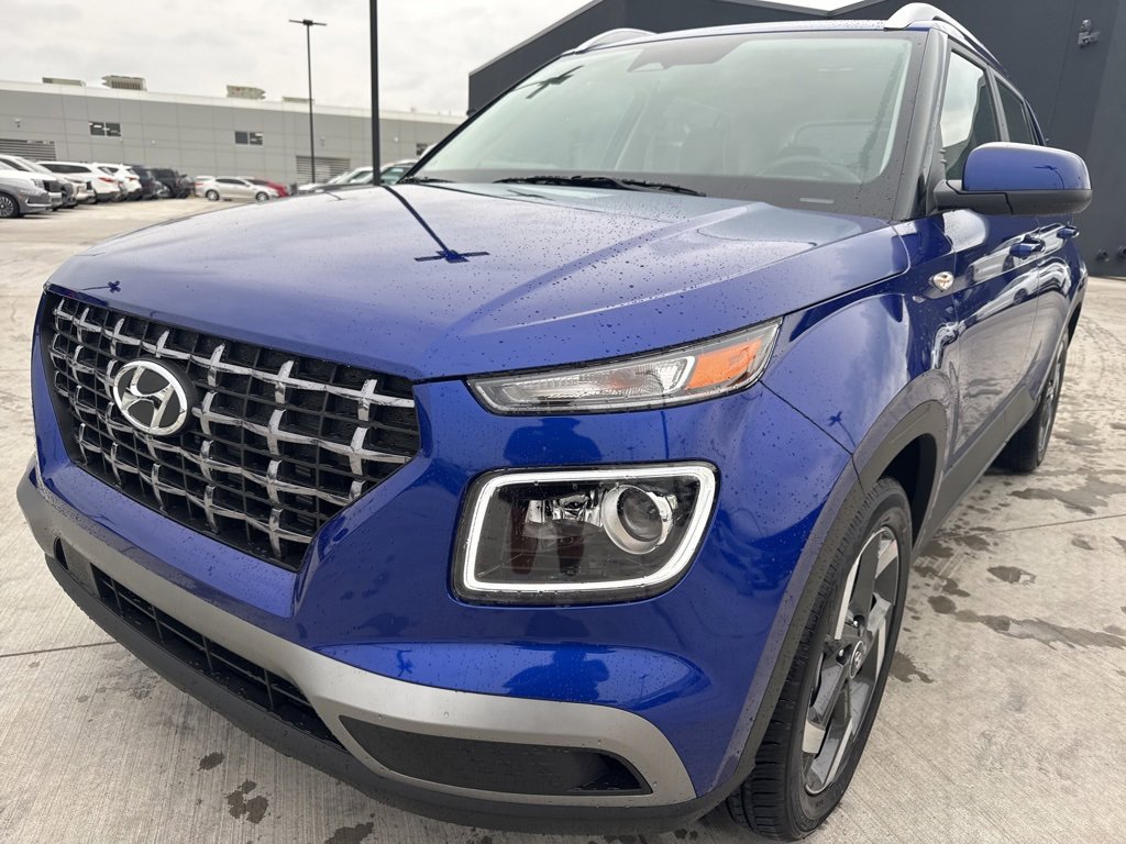 New 2025 Hyundai Venue Limited