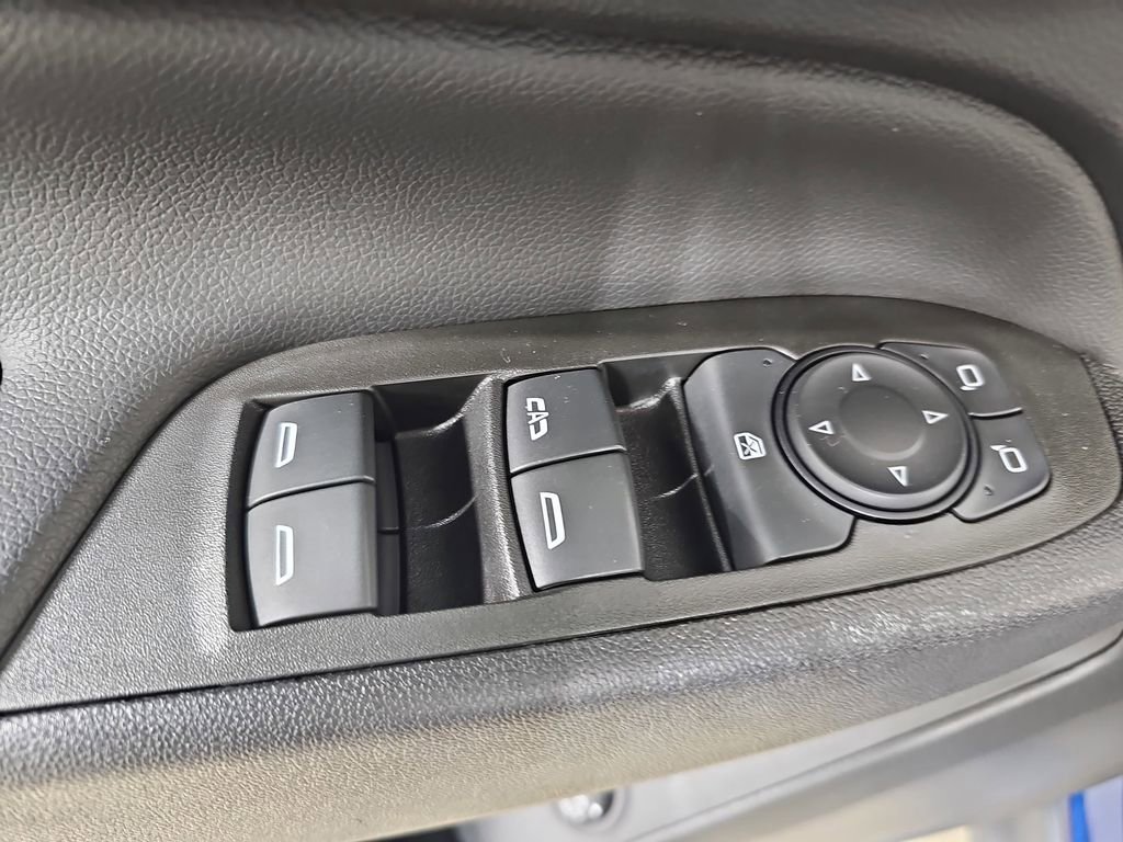 Used 2023 Chevrolet Equinox LT image 34