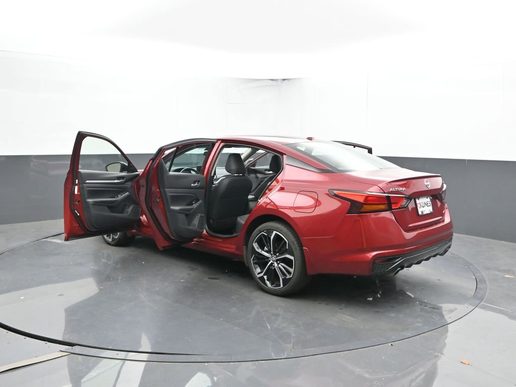 Used 2024 Nissan Altima 2.5 SR w/ SR Premium Package AWD/4WD image 55