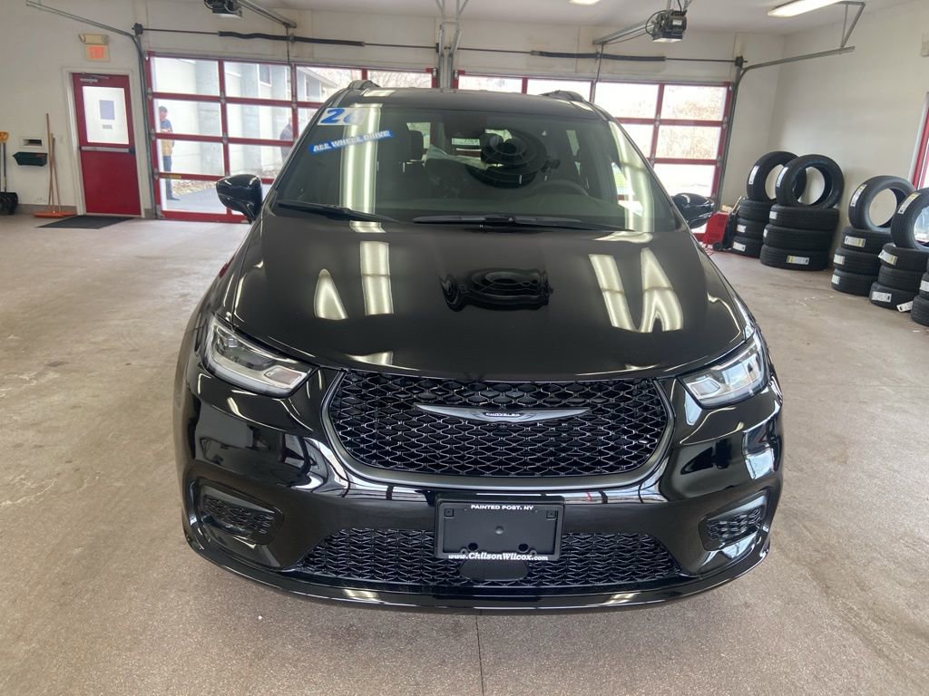 New 2026 Chrysler Pacifica Select w/ S Appearance Package AWD/4WD image 2