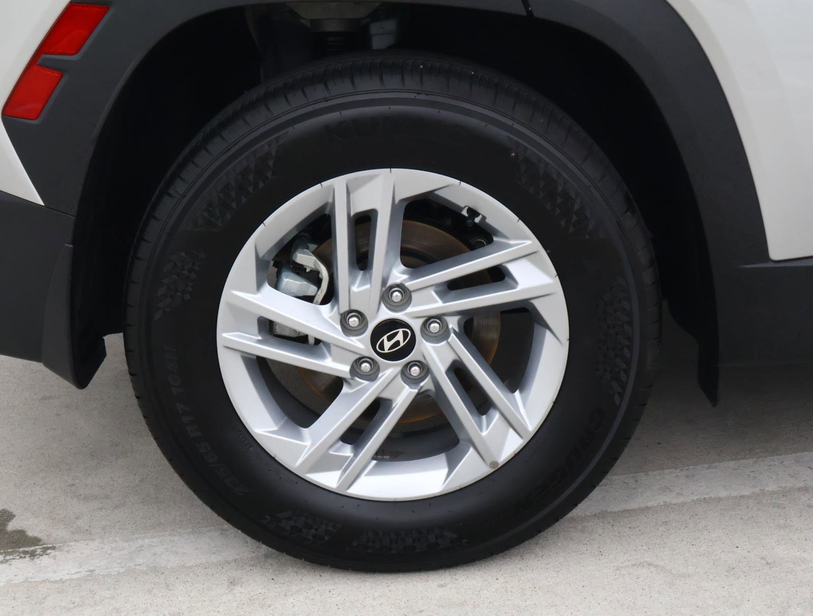 Used 2026 Hyundai Tucson SE FWD image 8