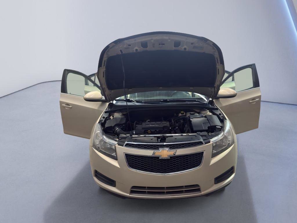 Used 2011 Chevrolet Cruze LT image 8