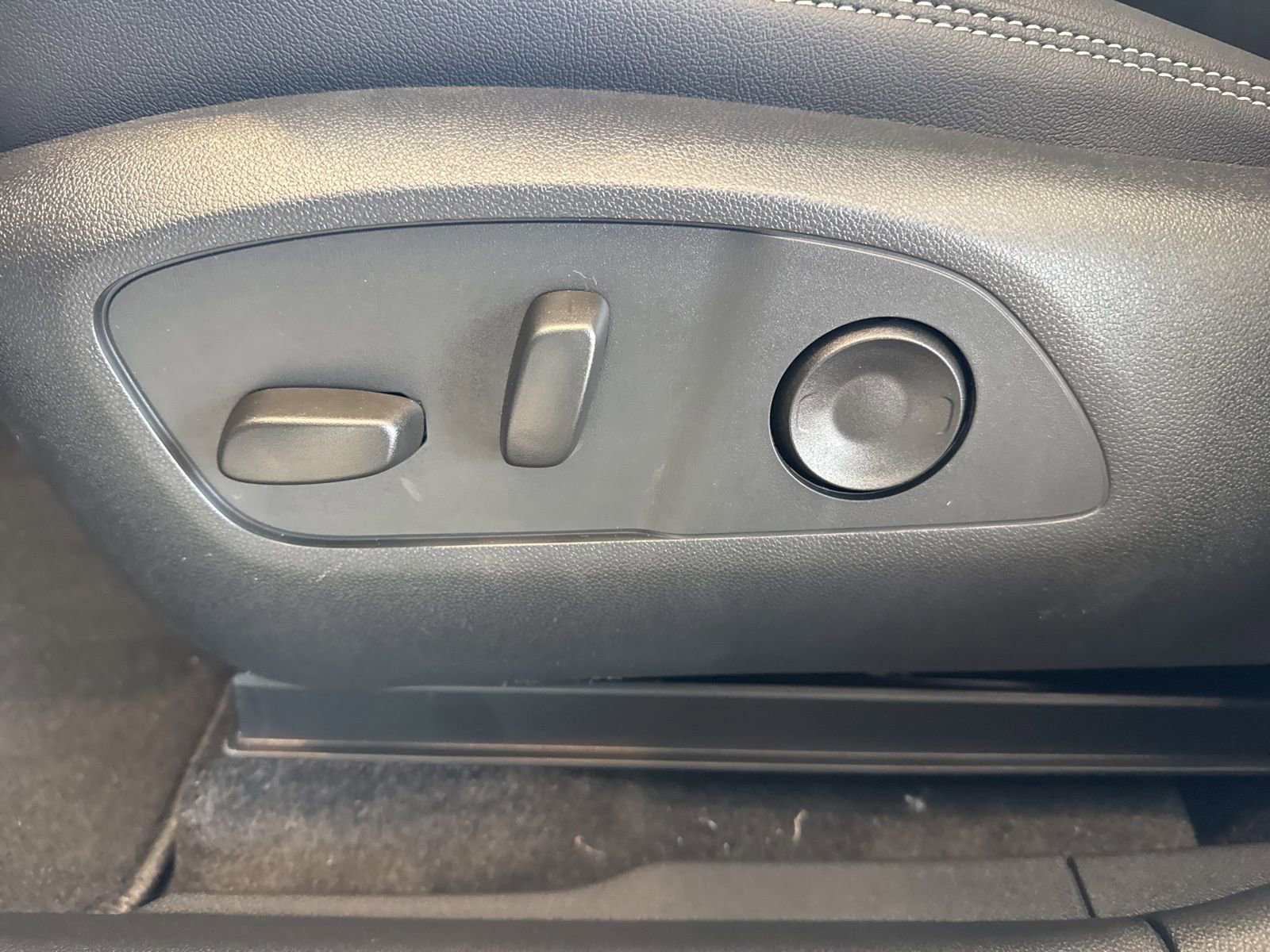 New 2026 Chevrolet Blazer EV LT image 18