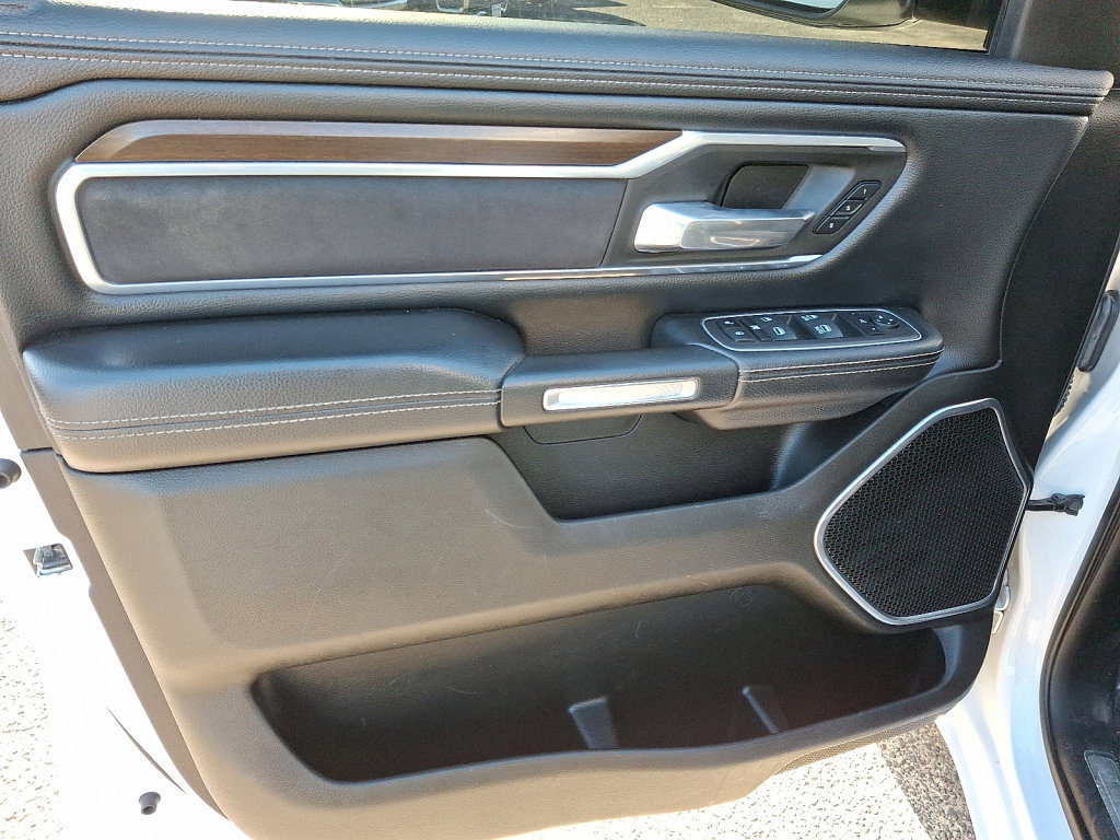 Used 2022 RAM 1500 Laramie AWD/4WD image 22