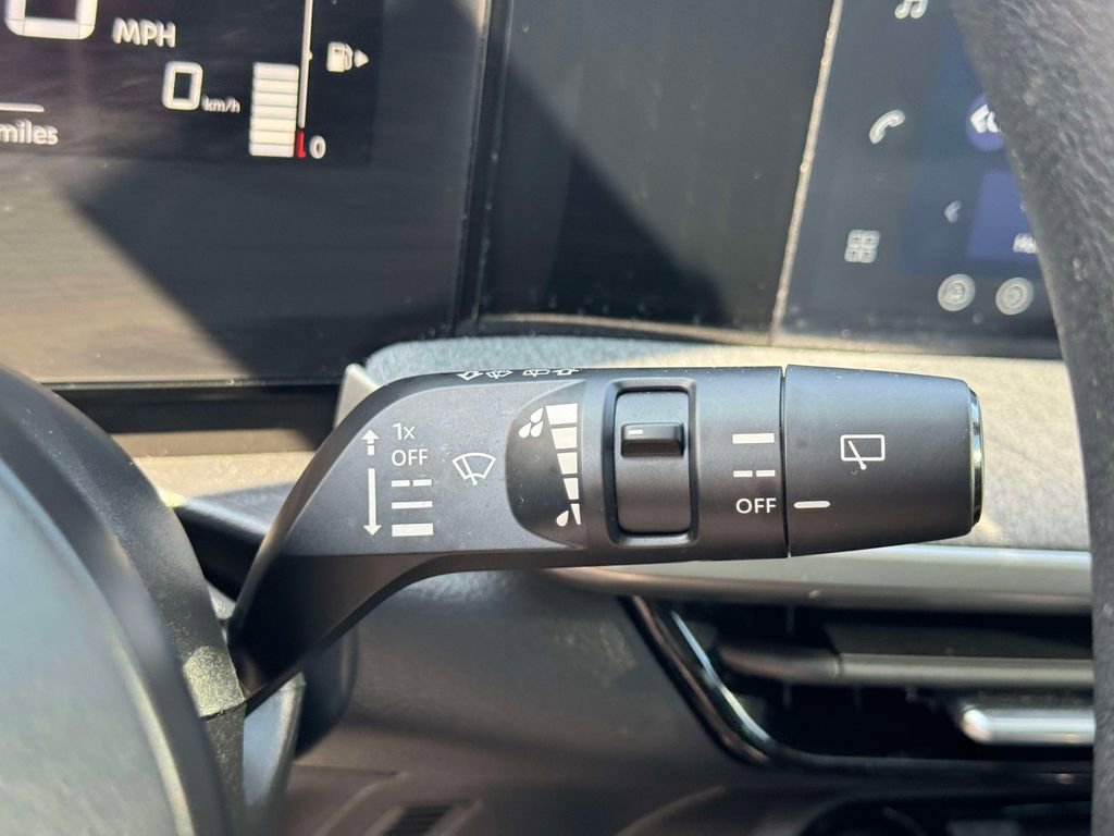 Used 2026 Nissan Kicks SV w/ SV Premium Package AWD/4WD image 23