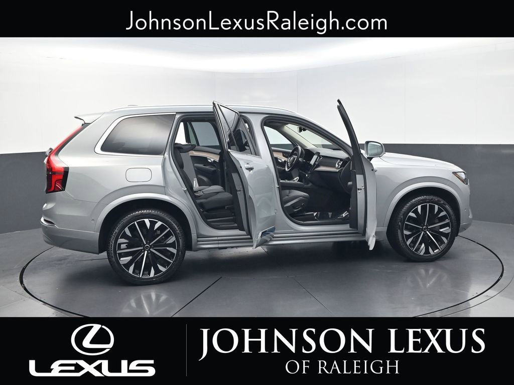 Used 2026 Volvo XC90 B6 Plus w/ Protection Package Premier AWD/4WD image 32
