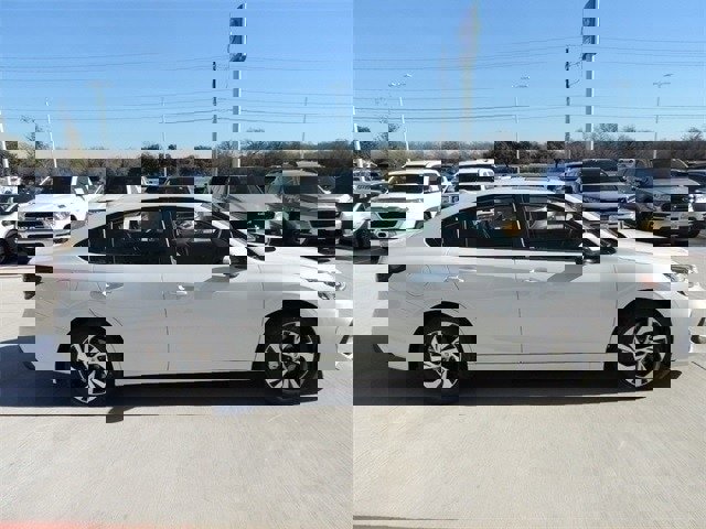 Used 2024 Subaru Legacy Premium image 4