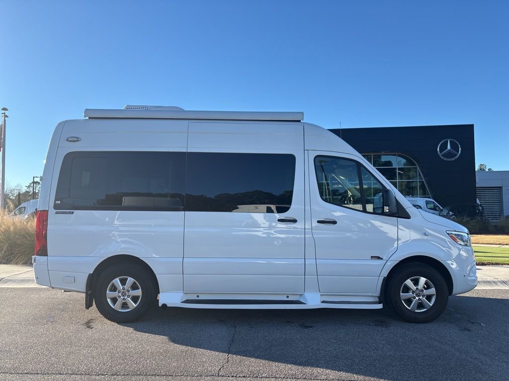 Used 2022 Mercedes-Benz Sprinter 2500 image 2
