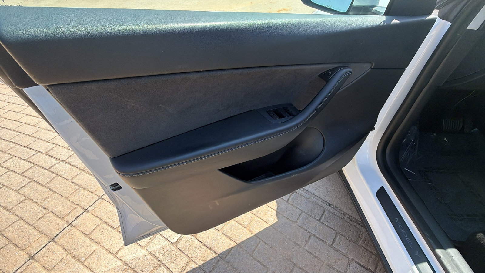 Used 2021 Tesla Model Y Long Range image 14