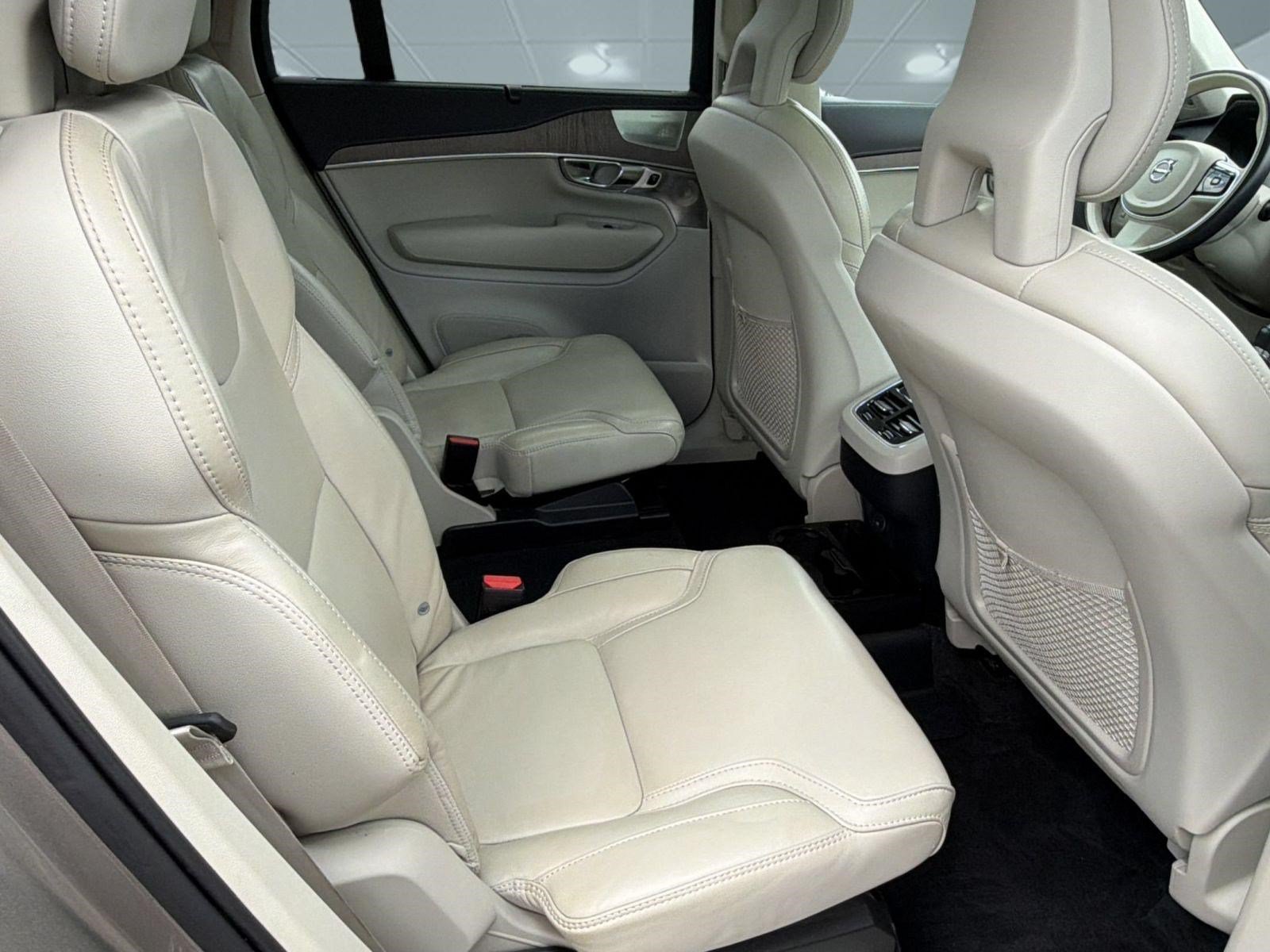 Certified 2022 Volvo XC90 T6 Inscription w/ Lounge Package AWD/4WD image 29