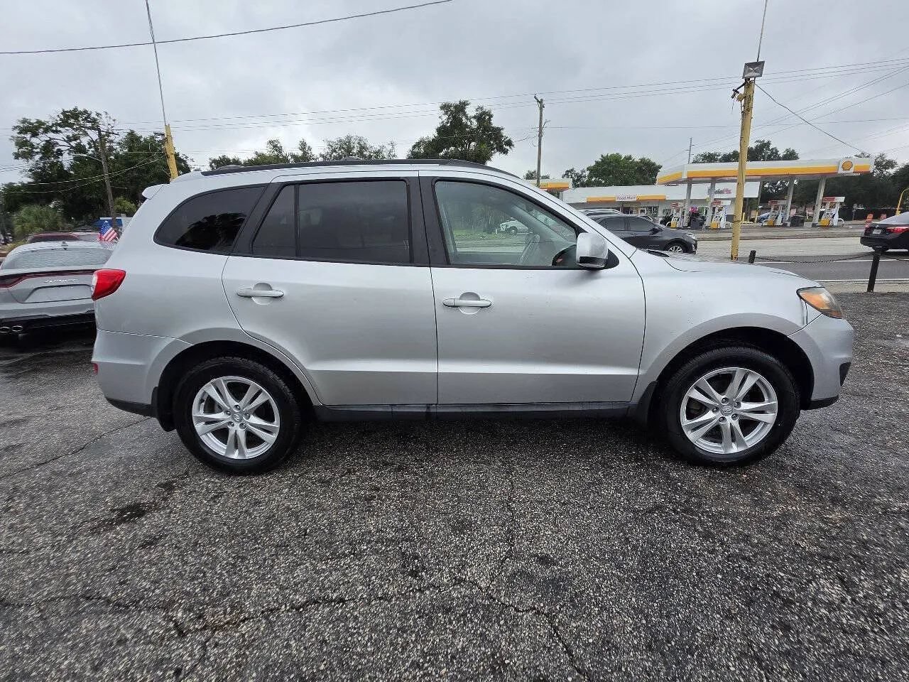 Used 2011 Hyundai Santa Fe SE FWD image 5