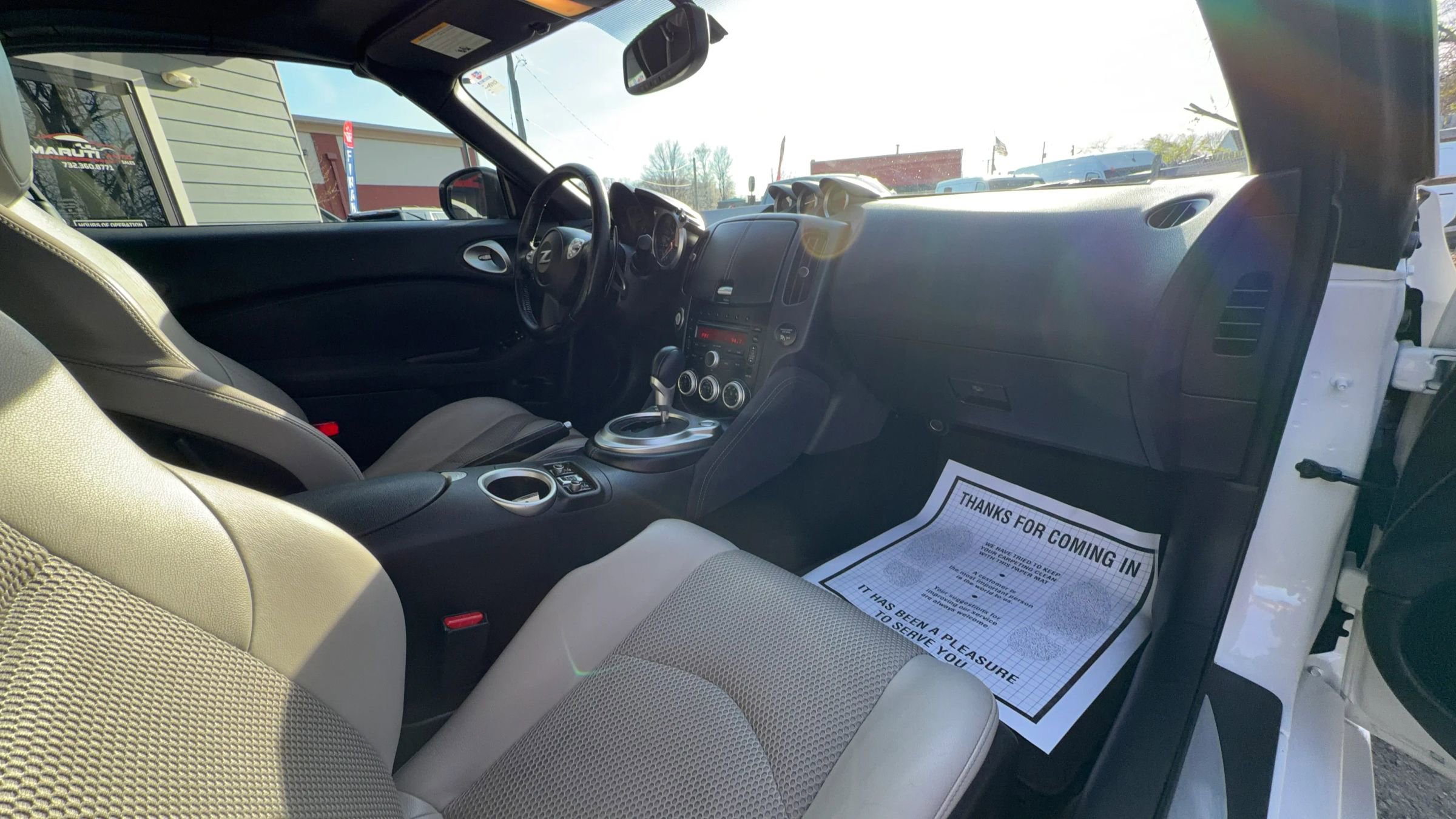 Used 2014 Nissan 370Z Touring image 22