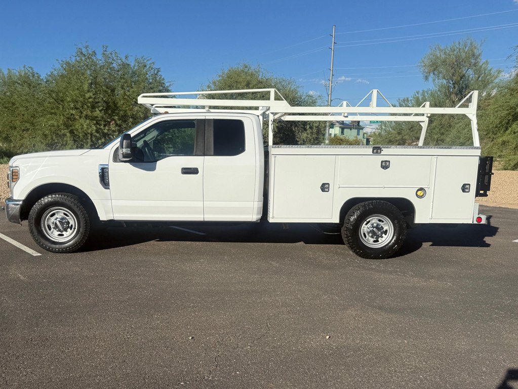 Used 2018 Ford F350 XL w/ Power Equipment Group RWD image 2