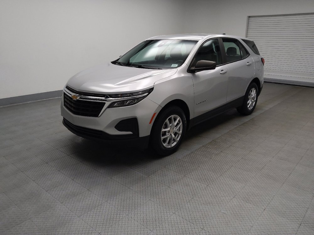 Used 2022 Chevrolet Equinox LS AWD/4WD image 2