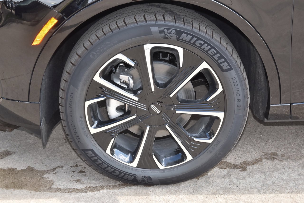 New 2026 Lincoln Nautilus Reserve AWD/4WD image 39