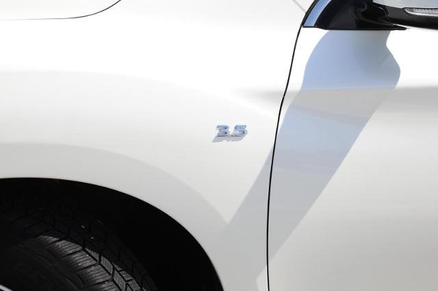 Used 2019 INFINITI QX60 Luxe w/ Essential Package image 4