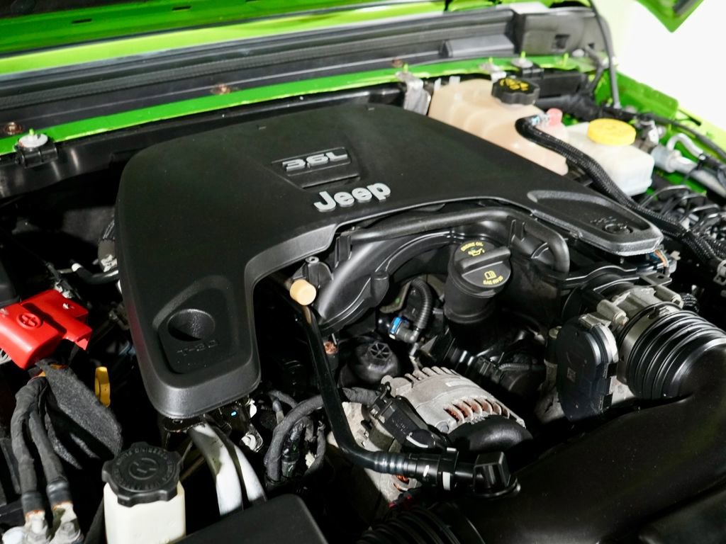 Used 2019 Jeep Wrangler Unlimited Rubicon w/ Dual Top Group image 12