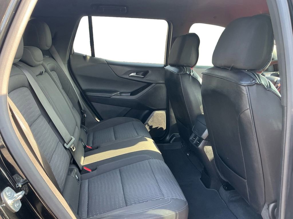 Used 2025 Chevrolet Equinox LT FWD image 23