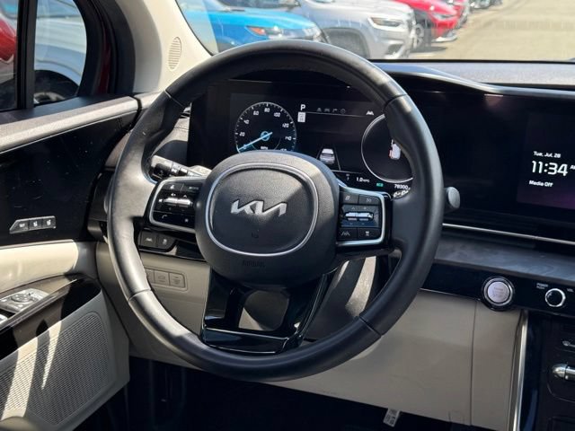 Certified 2023 Kia Carnival SX FWD image 13
