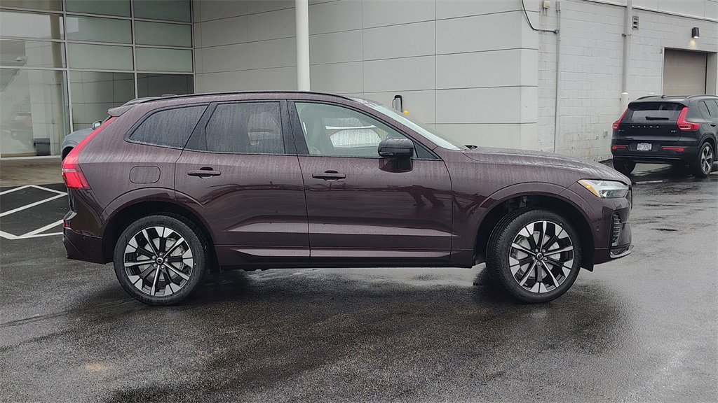 New 2026 Volvo XC60 B5 Plus w/ Climate Package image 2