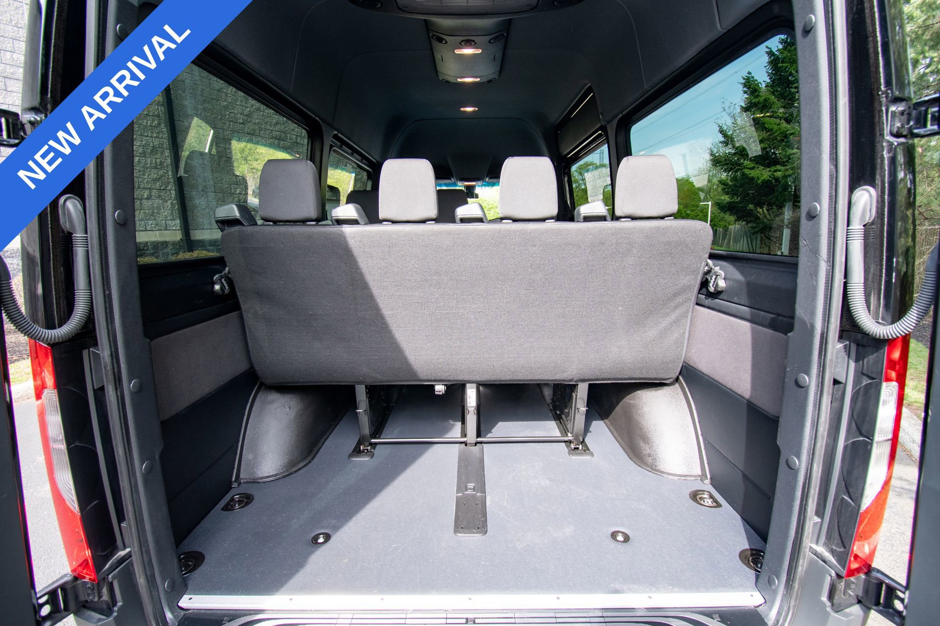 Used 2024 Mercedes-Benz Sprinter 2500 image 22