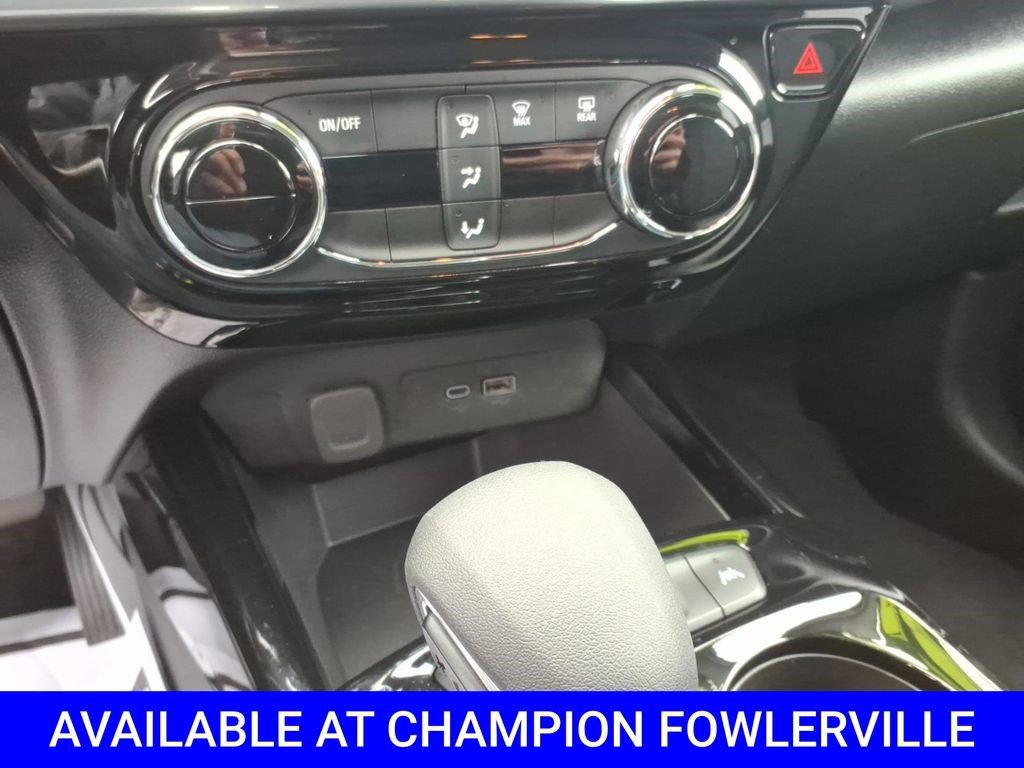 Certified 2025 Chevrolet Trax LT image 15