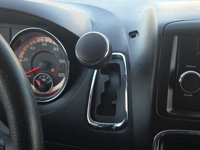 Used 2016 Dodge Grand Caravan SXT FWD image 38