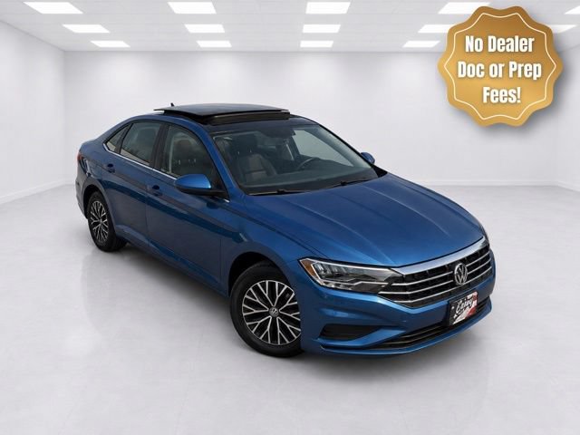 Used 2019 Volkswagen Jetta SE w/ Cold Weather Package FWD image 2