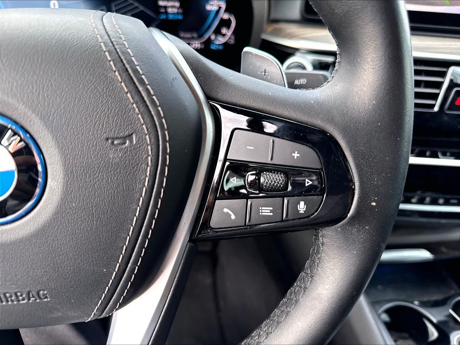 Used 2023 BMW 530e w/ Premium Package RWD image 14