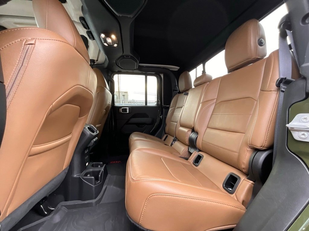Used 2023 Jeep Gladiator Overland w/ Popular Equipment Package image 13