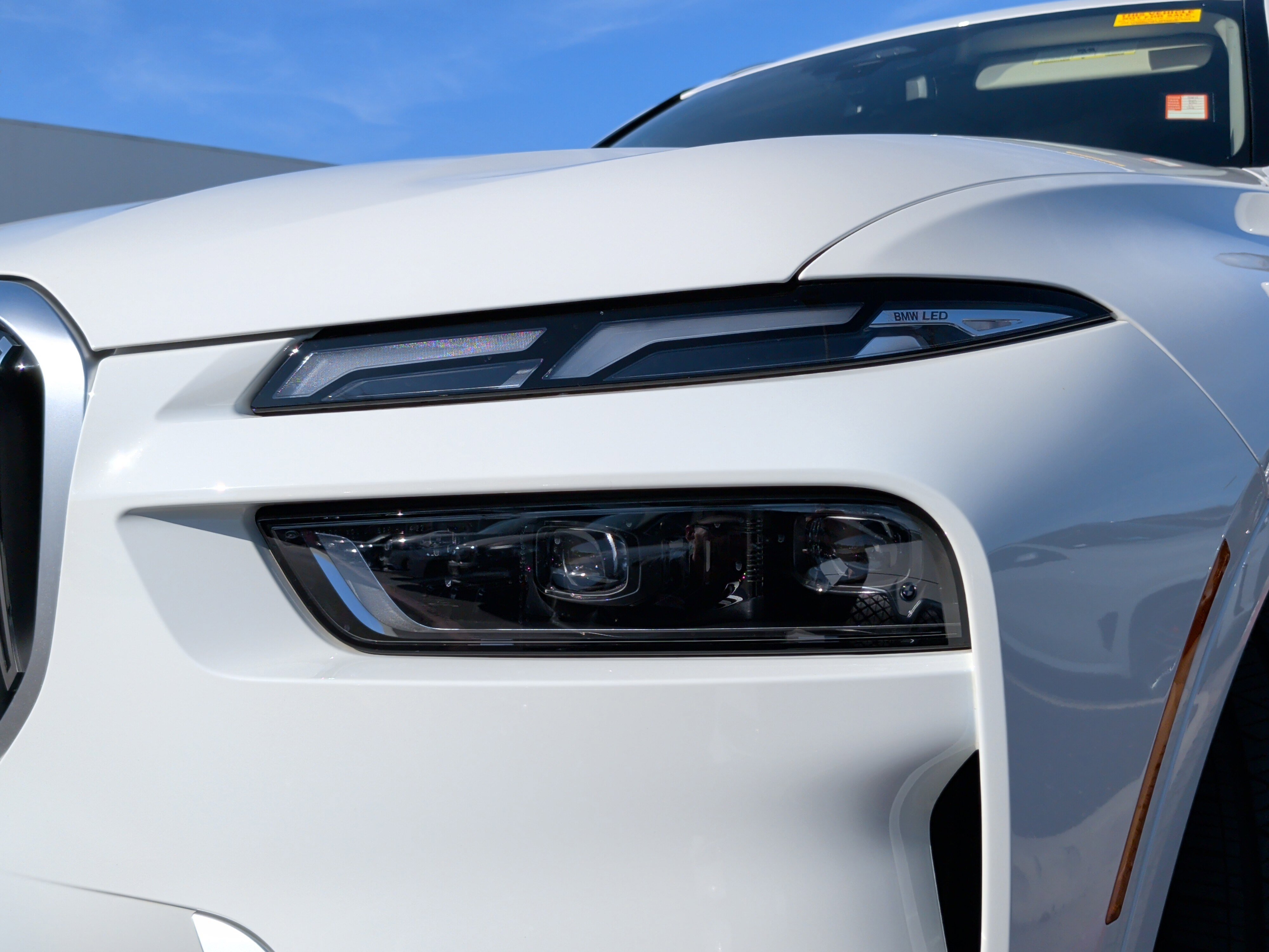 Certified 2024 BMW X7 xDrive40i w/ Premium Package image 3