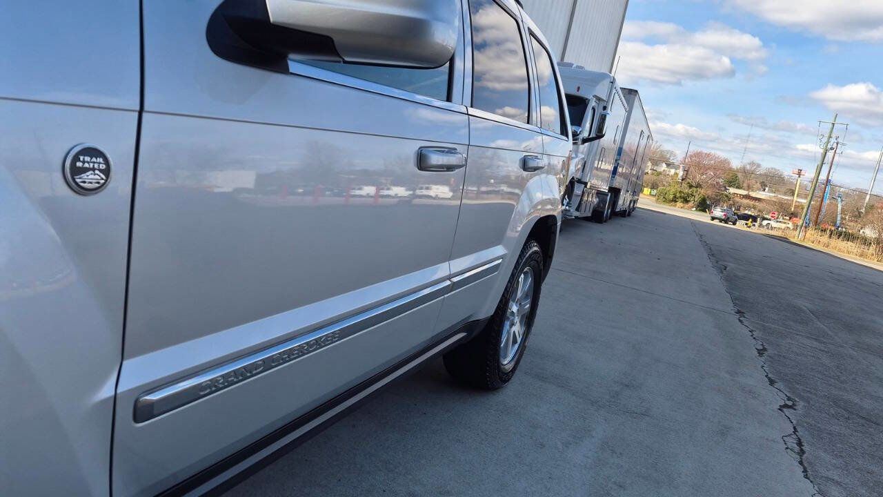 Used 2009 Jeep Grand Cherokee Limited image 29