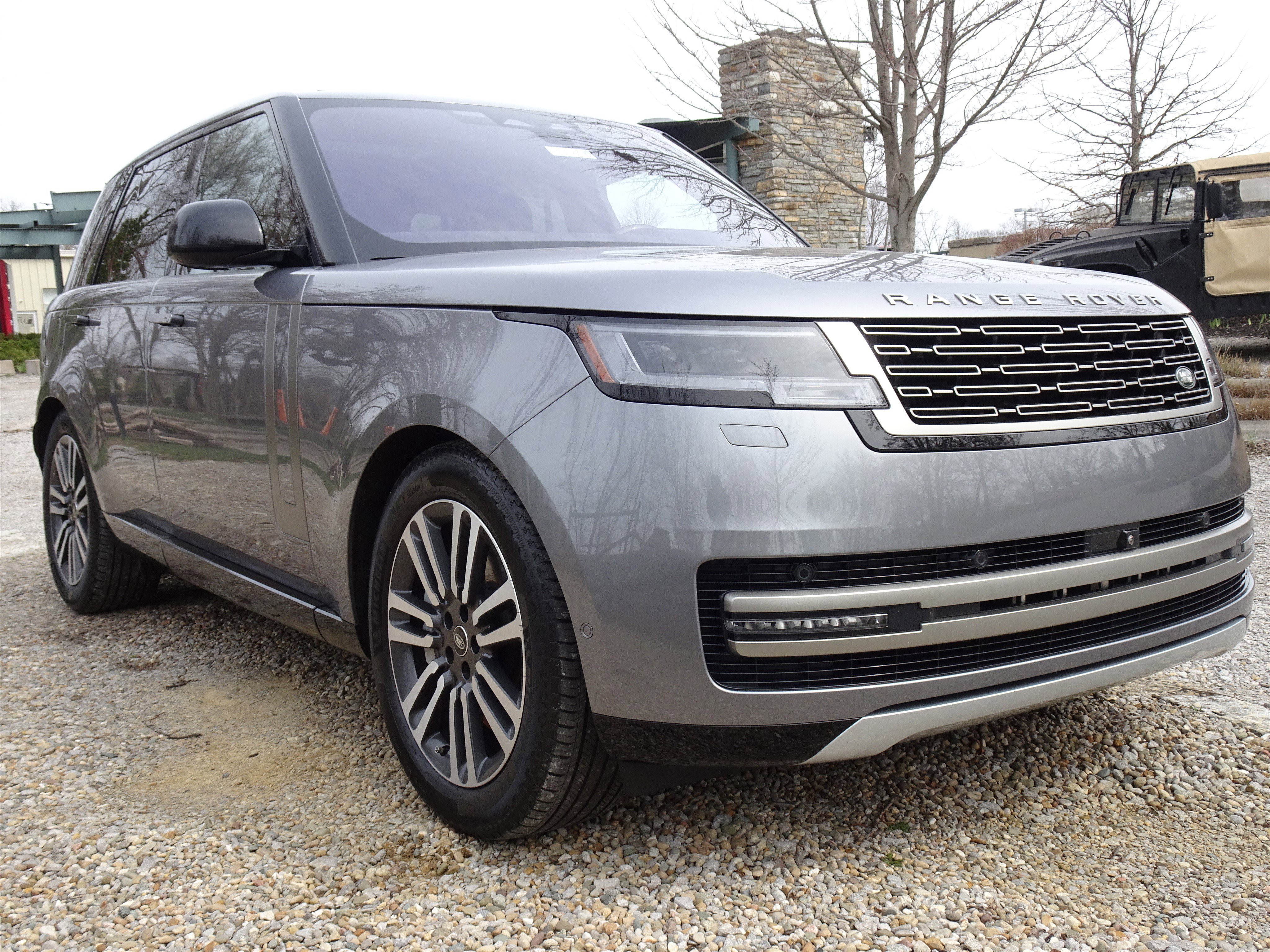 Certified 2023 Land Rover Range Rover SE image 11