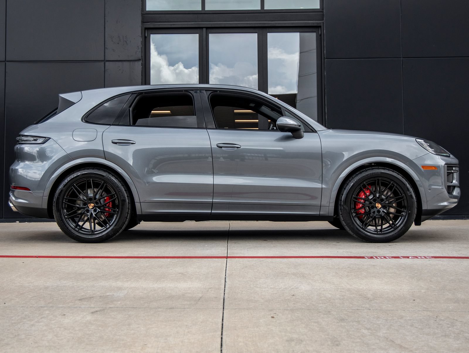 New 2026 Porsche Cayenne S AWD/4WD image 12